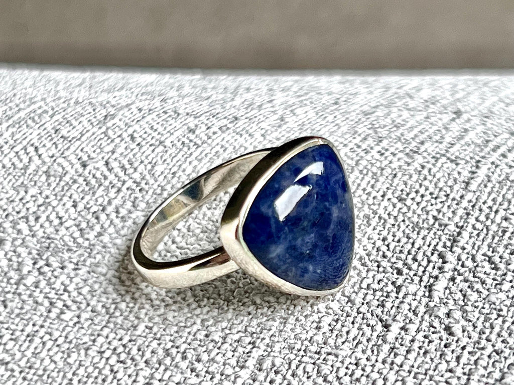 Sodalite Crystal Ring Size P &1/2, 925 Sterling Silver, Healing Crystal Triangle Stone Gift, Blue Gemstone for calm, UK Ethically sourced