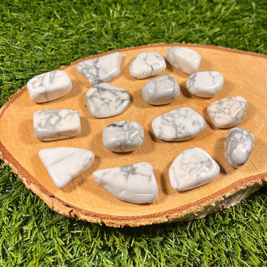 Howlite Tumblestones | Healing | Peaceful Sleep | Relaxing | Anti Anxiety | Crown Chakra | Consciously Sourced | UK Crystals | Gift