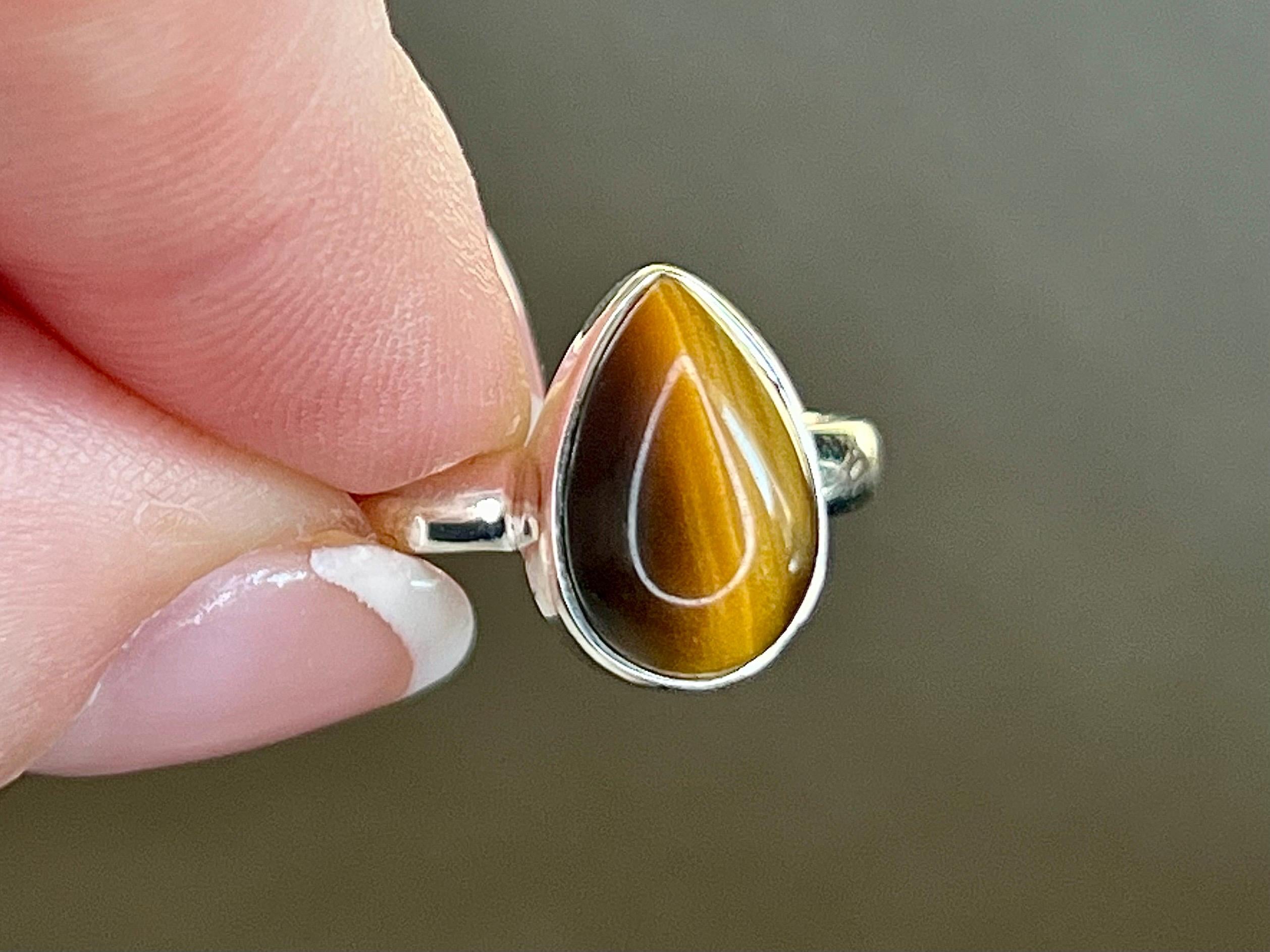 Tigers Eye Crystal Ring Size L, 925 Sterling Silver, Healing Crystal Jewellery Gift, Golden Gemstone for strength, UK Ethically sourced