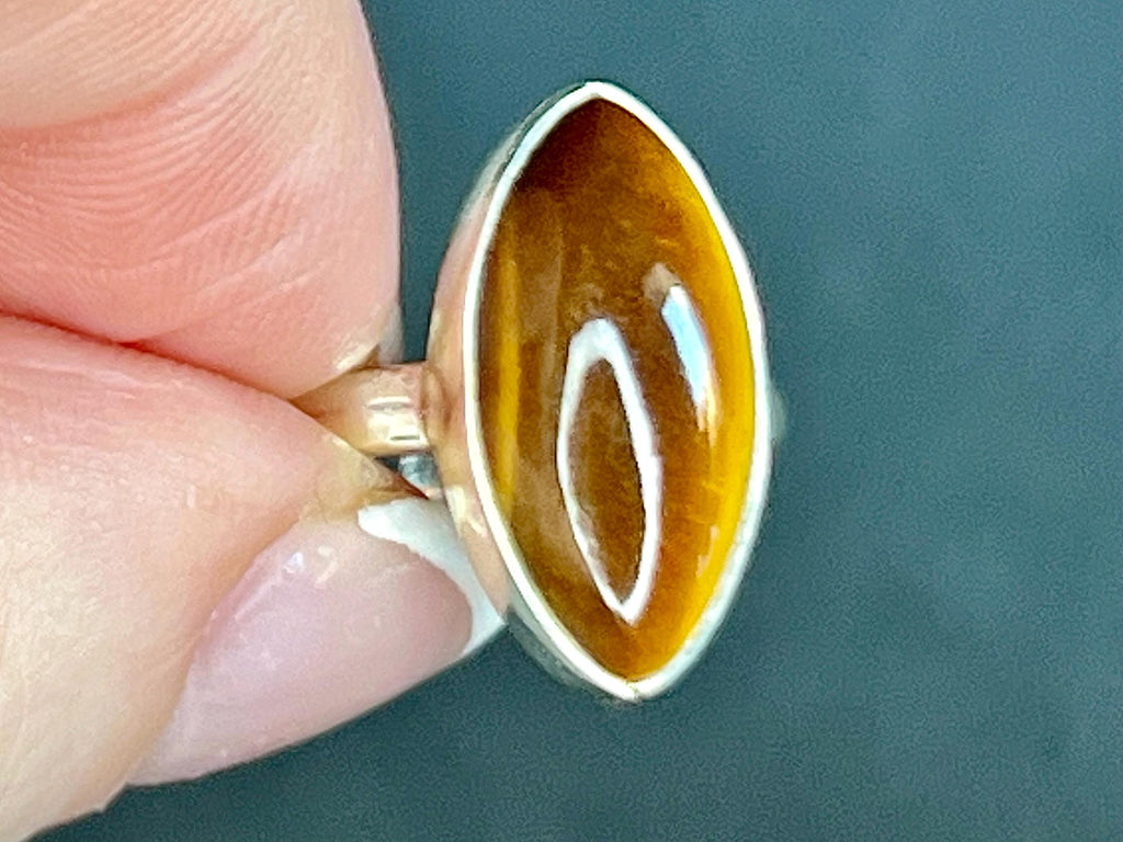 Tigers Eye Crystal Ring Size L, 925 Sterling Silver, Healing Crystal Jewellery Gift, Golden Gemstone for strength, UK Ethically sourced