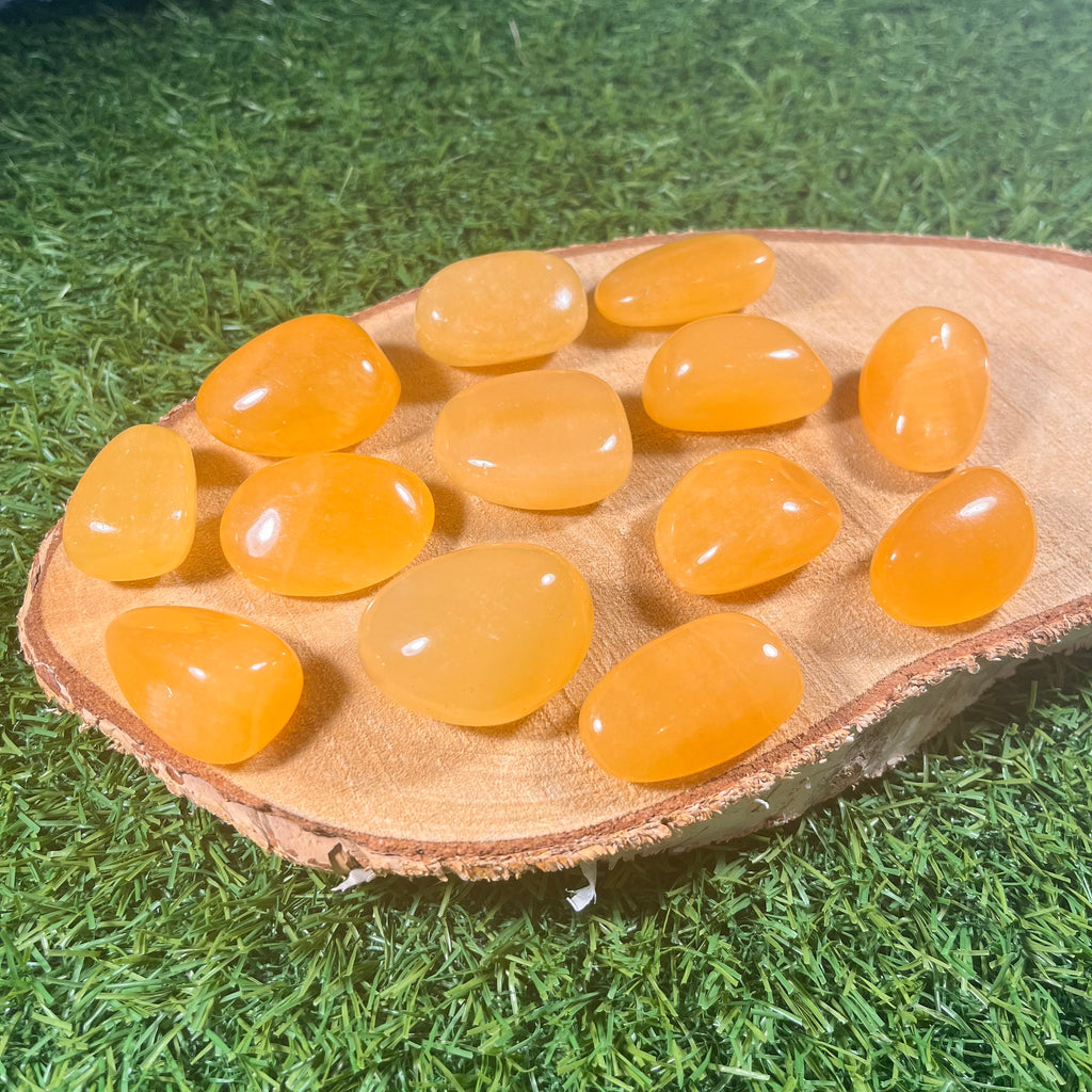 Orange Calcite Tumblestone / Healing Crystal / Energising / Cleansing / Creativity / Consciously Sourced UK Crystals / Gift