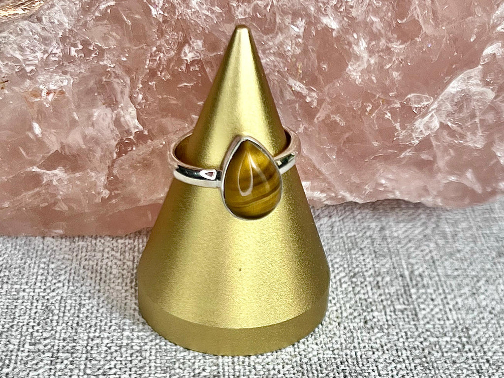 Tigers Eye Crystal Ring Size M, 925 Sterling Silver, Healing Crystal Jewellery Gift, Golden Gemstone for strength, UK Ethically sourced