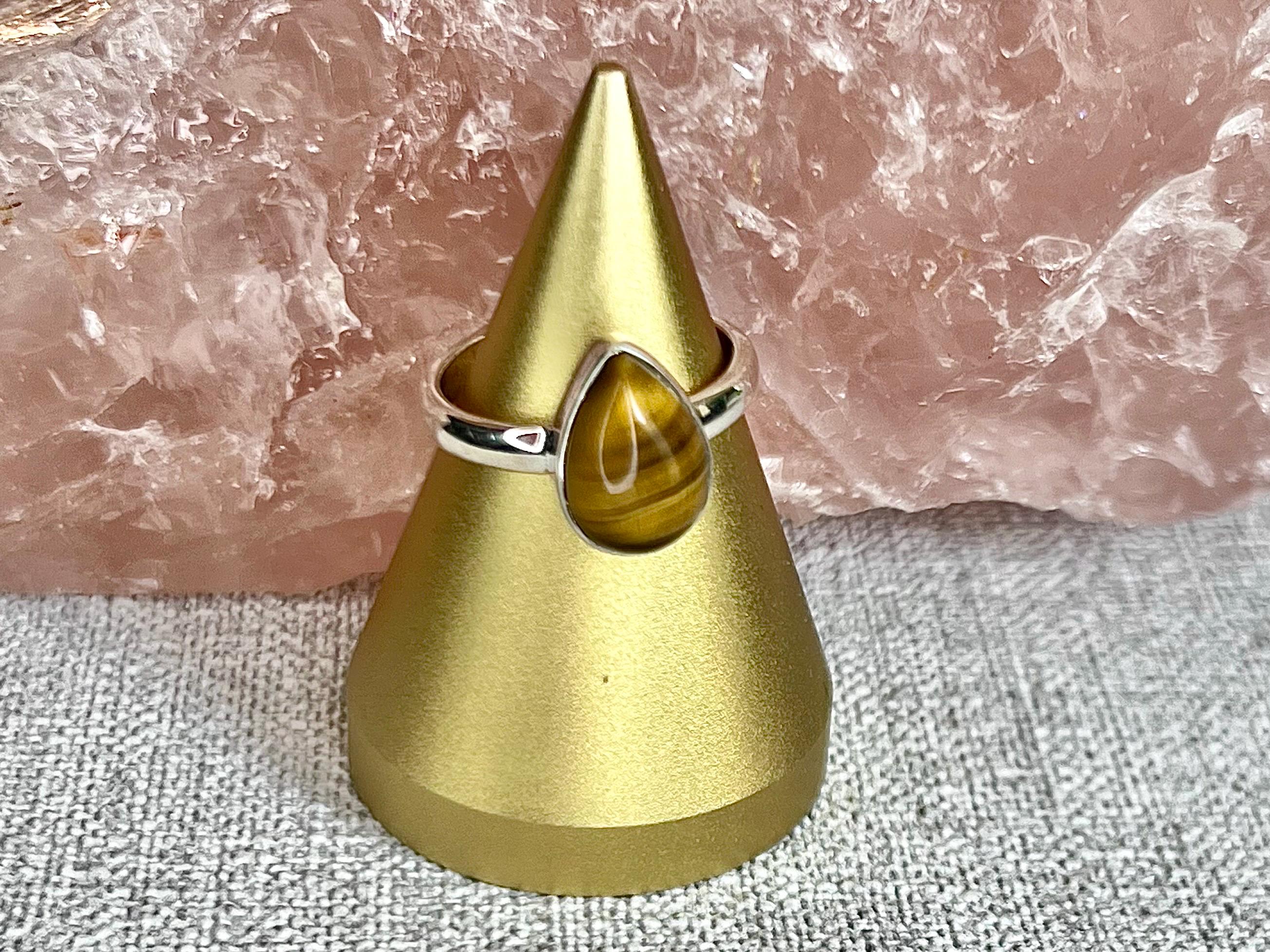 Tigers Eye Crystal Ring Size M, 925 Sterling Silver, Healing Crystal Jewellery Gift, Golden Gemstone for strength, UK Ethically sourced