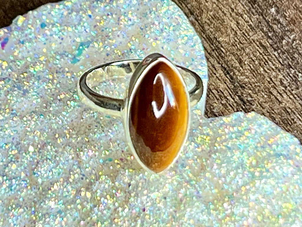 Tigers Eye Crystal Ring Size L, 925 Sterling Silver, Healing Crystal Jewellery Gift, Golden Gemstone for strength, UK Ethically sourced