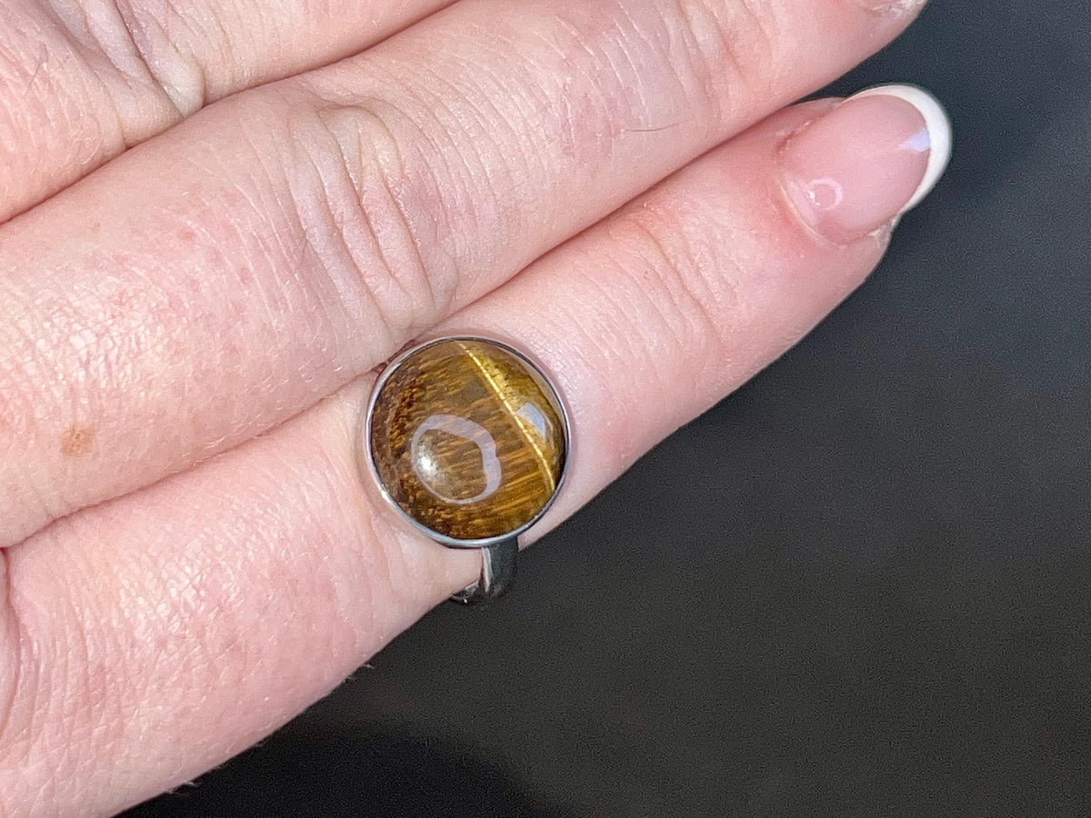 Tigers Eye Crystal Ring Size R, 925 Sterling Silver, Healing Crystal Jewellery Gift, Golden Gemstone for strength, UK Ethically sourced