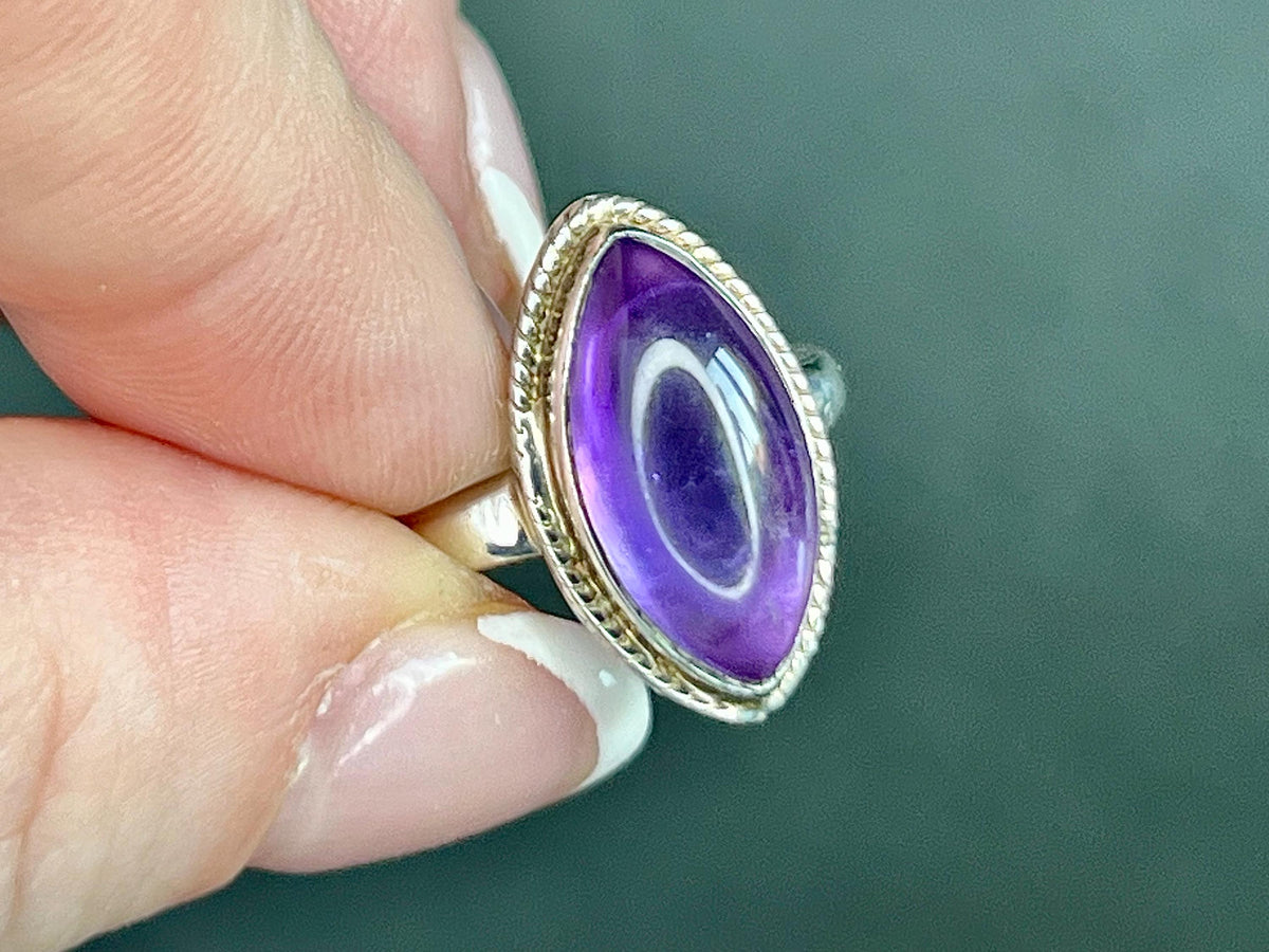 Amethyst Crystal Ring, UK Size L & 1/2, 925 Sterling Silver, Healing Crystal Jewellery Gift, Purple Gemstone for anxiety, Ethically sourced