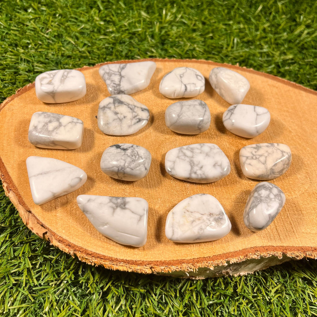 Howlite Tumblestones | Healing | Peaceful Sleep | Relaxing | Anti Anxiety | Crown Chakra | Consciously Sourced | UK Crystals | Gift