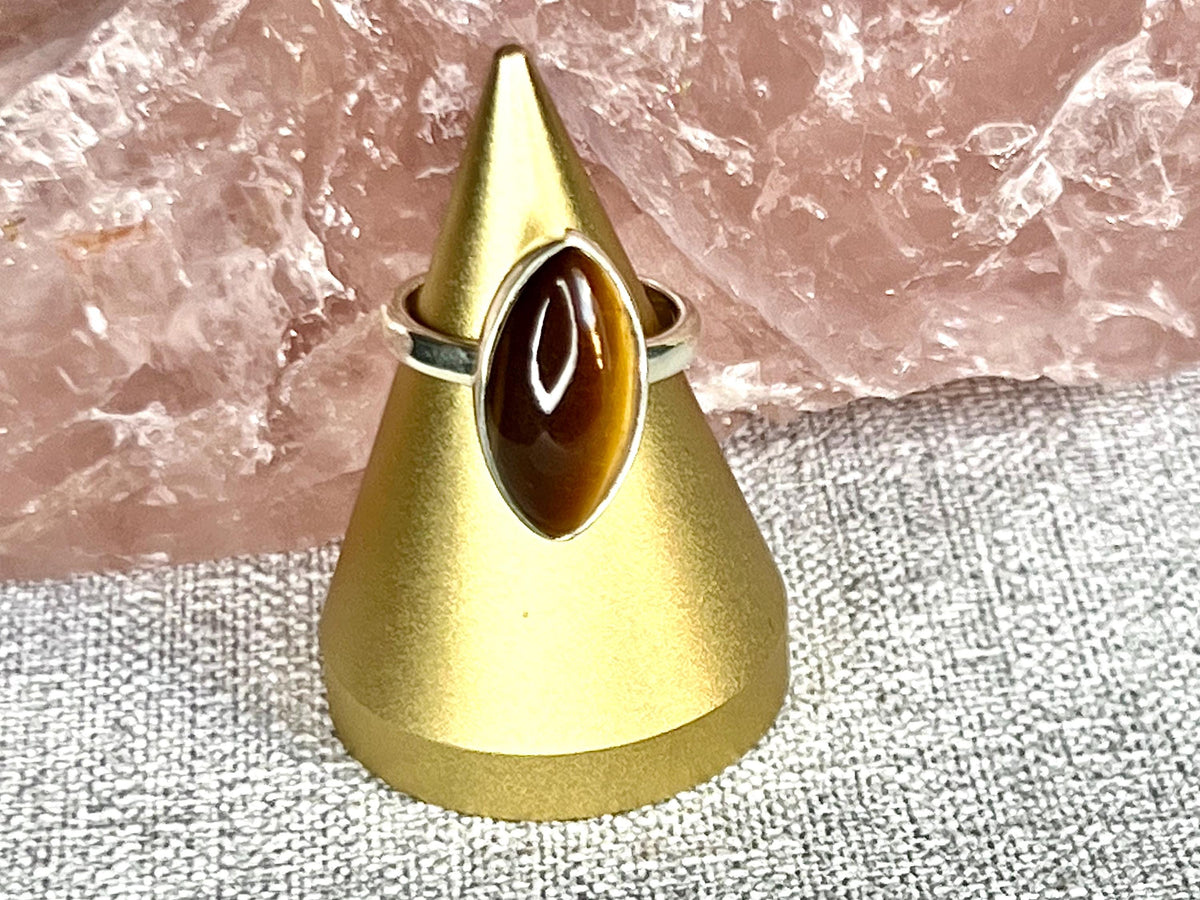 Tigers Eye Crystal Ring Size L, 925 Sterling Silver, Healing Crystal Jewellery Gift, Golden Gemstone for strength, UK Ethically sourced