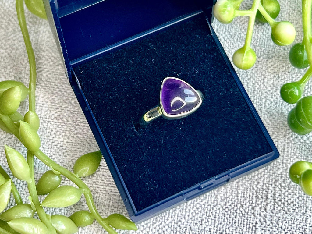 Amethyst Crystal Ring, UK Size L & 1/2, 925 Sterling Silver, Healing Crystal Jewellery Gift, Purple Gemstone for anxiety, Ethically sourced