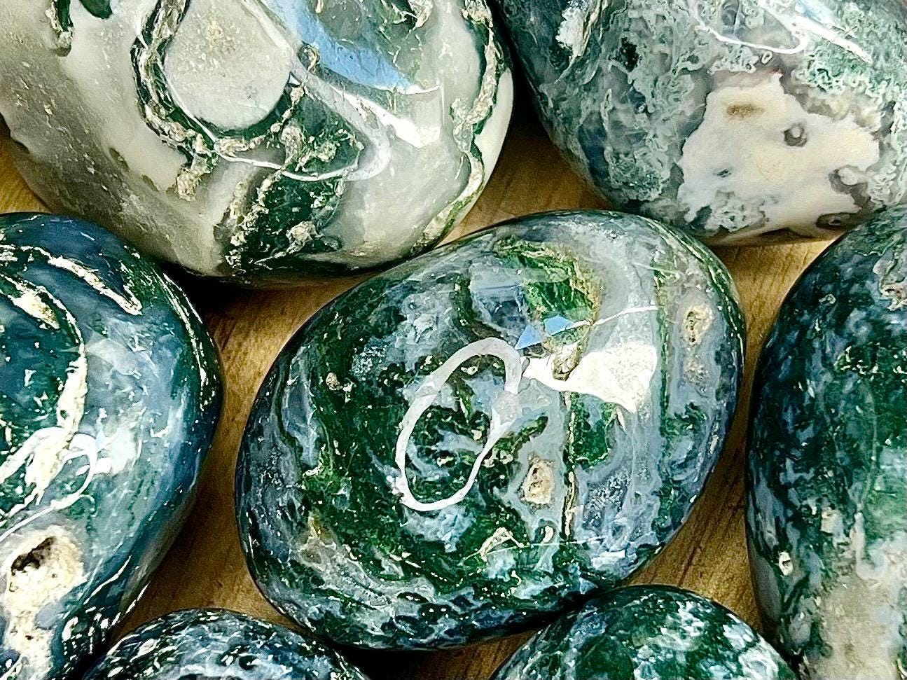 Moss Agate Palmstone, Green and White Crystal, Ethically Sourced, UK Metaphysical shop, Crystal gift for strength, Heart Chakra Stone, Reiki