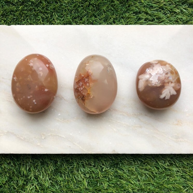 Stunning Flower Agate Healing Crystal Palmstones, Pocket Stone, Worry Stone. Cherry Blossom | Ethically Sourced UK Crystals | Gift