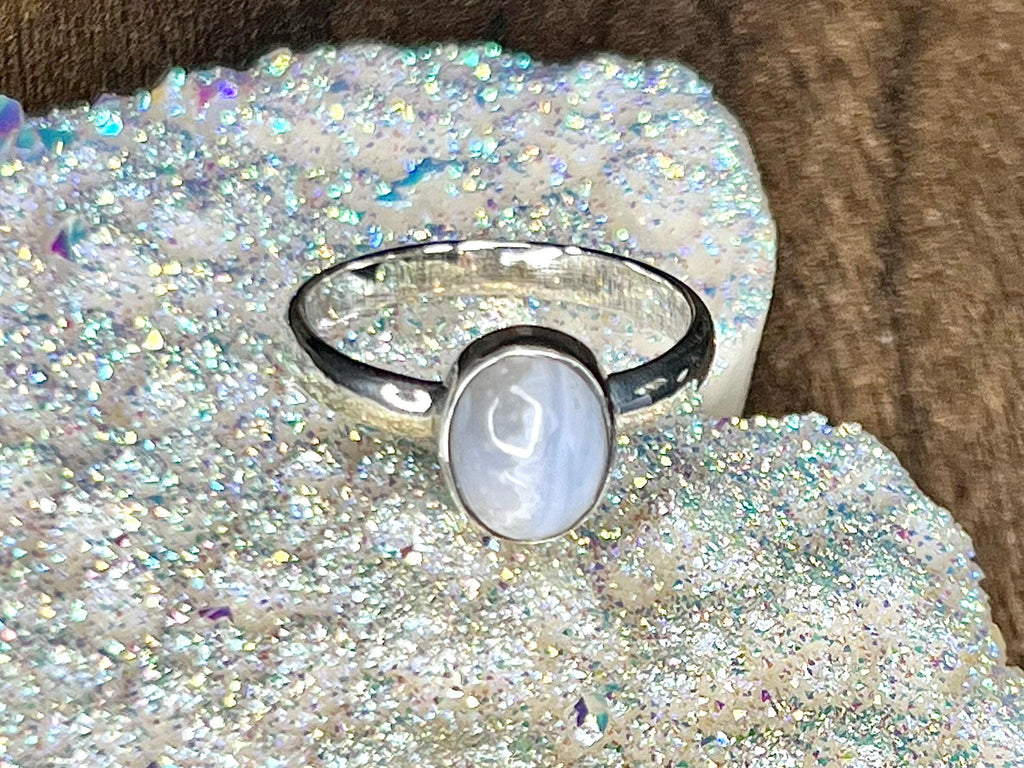 Blue Lace Agate Crystal Ring, UK Size P, 925 Sterling Silver, Healing Crystal Jewellery Gift, Purple Gemstone for anxiety, Ethically sourced