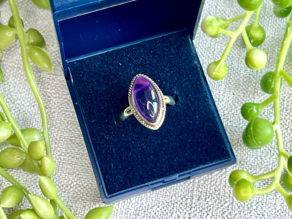 Amethyst Crystal Ring, UK Size L & 1/2, 925 Sterling Silver, Healing Crystal Jewellery Gift, Purple Gemstone for anxiety, Ethically sourced
