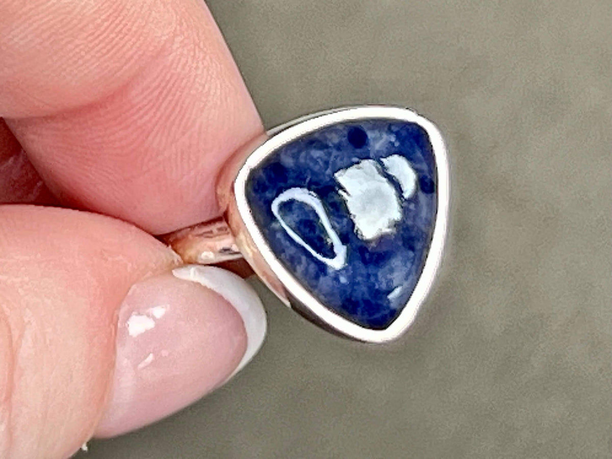 Sodalite Crystal Ring Size P &1/2, 925 Sterling Silver, Healing Crystal Triangle Stone Gift, Blue Gemstone for calm, UK Ethically sourced