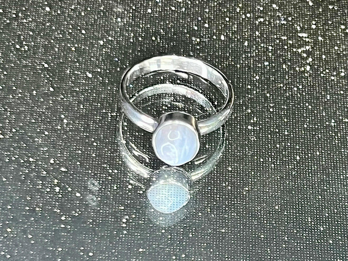 Blue Lace Agate Crystal Ring, UK Size P, 925 Sterling Silver, Healing Crystal Jewellery Gift, Purple Gemstone for anxiety, Ethically sourced