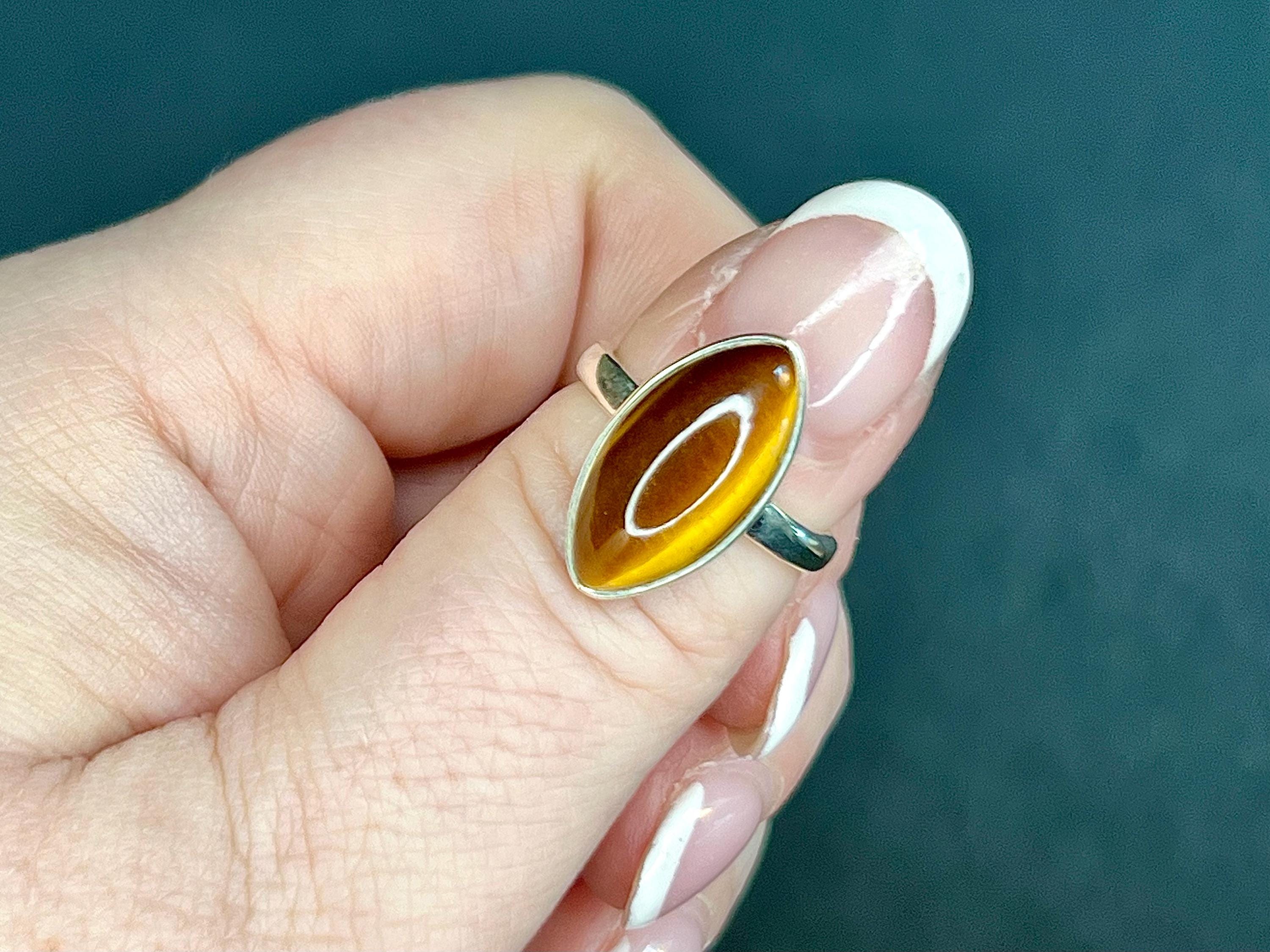 Tigers Eye Crystal Ring Size L, 925 Sterling Silver, Healing Crystal Jewellery Gift, Golden Gemstone for strength, UK Ethically sourced