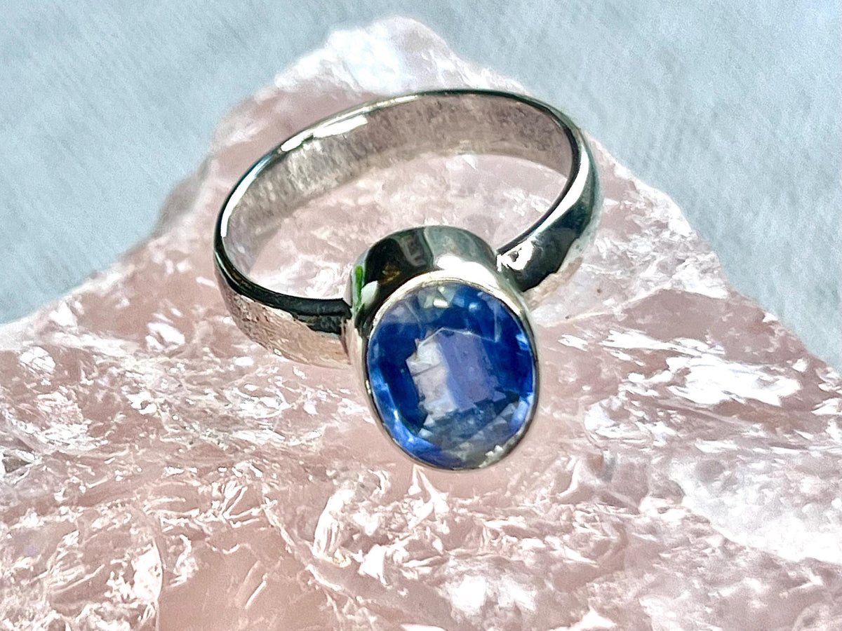 Faceted Kyanite Crystal Ring, 925 Sterling Silver, UK size L & 1/2, Gemstone Jewellery gift for communication, UK Ethically Sourced stones