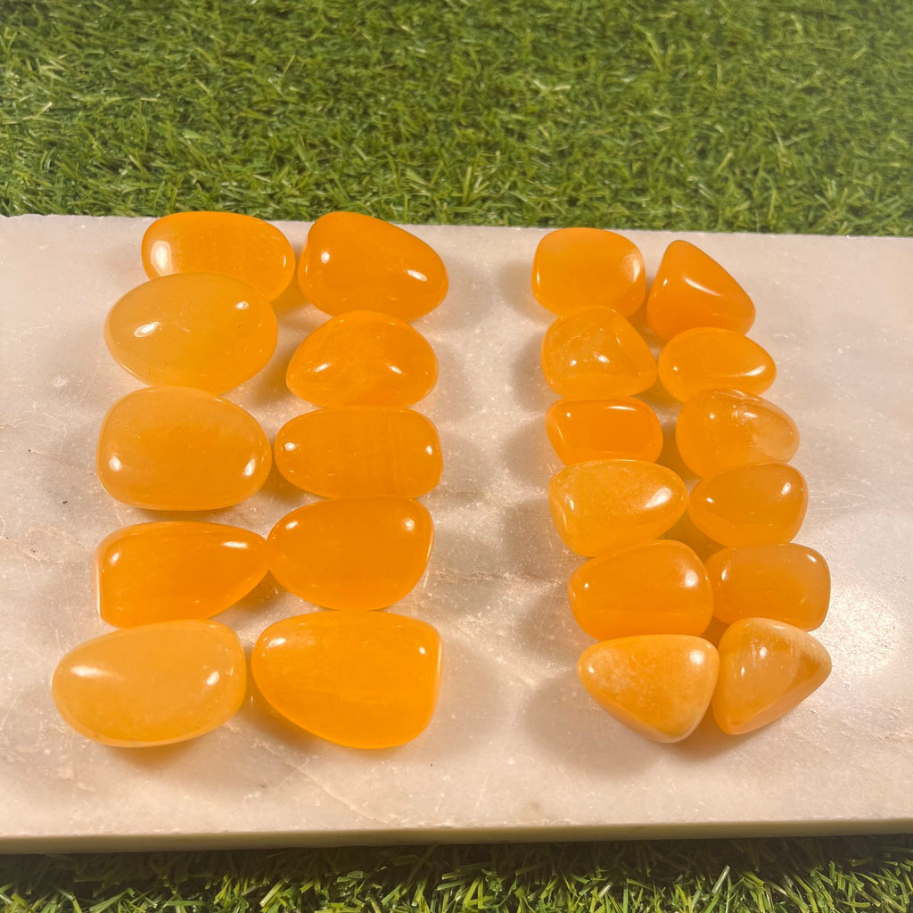 Orange Calcite Tumblestone / Healing Crystal / Energising / Cleansing / Creativity / Consciously Sourced UK Crystals / Gift