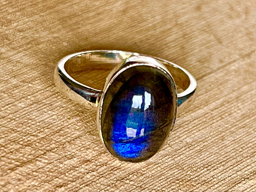 Labradorite Crystal Ring, UK size Q, 925 Sterling Silver, Ethically sourced healing crystals, crystal jewellery gift for her, for protection