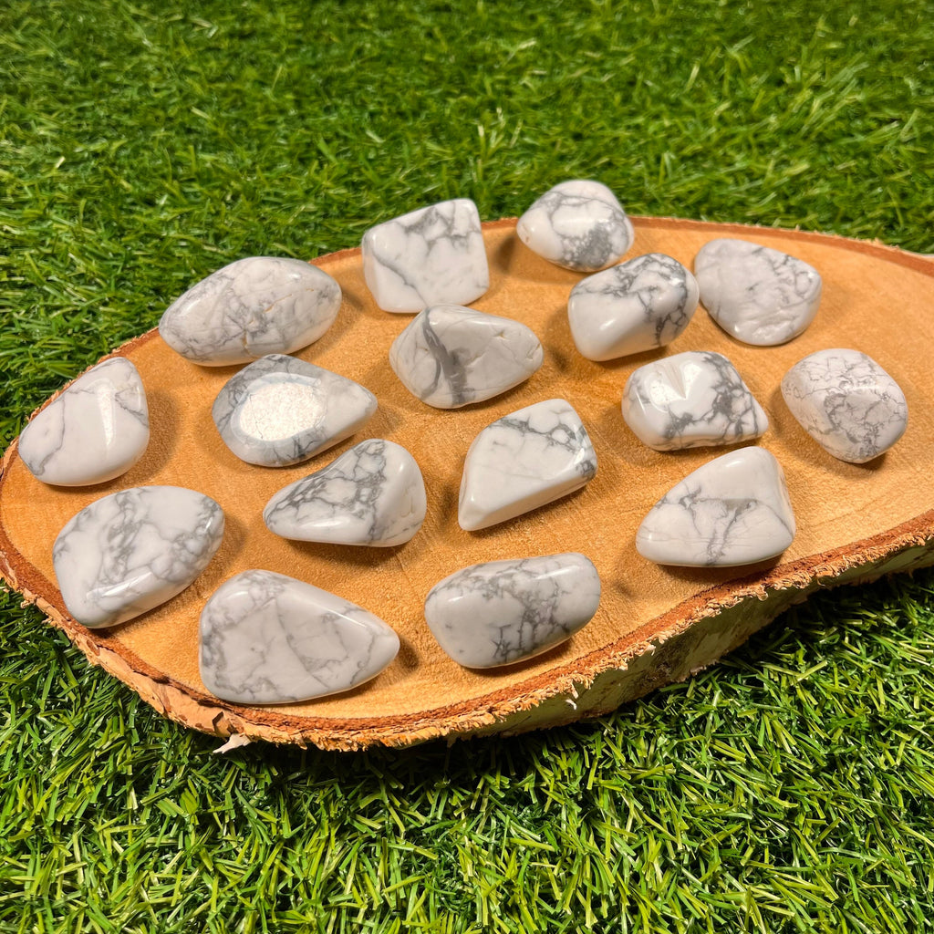 Howlite Tumblestones | Healing | Peaceful Sleep | Relaxing | Anti Anxiety | Crown Chakra | Consciously Sourced | UK Crystals | Gift
