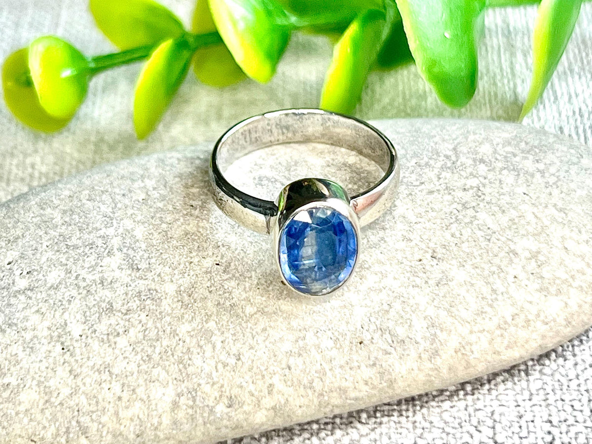 Faceted Kyanite Crystal Ring, 925 Sterling Silver, UK size L & 1/2, Gemstone Jewellery gift for communication, UK Ethically Sourced stones