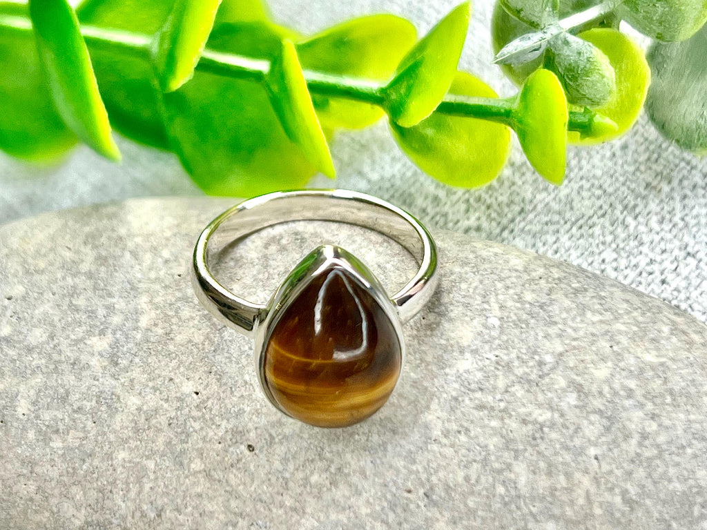 Tigers Eye Crystal Ring Size N &1/2, 925 Sterling Silver, Healing Crystal Jewellery Gift, Golden Gemstone for strength, UK Ethically sourced