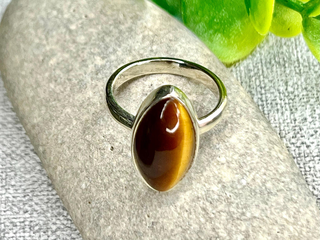 Tigers Eye Crystal Ring Size L, 925 Sterling Silver, Healing Crystal Jewellery Gift, Golden Gemstone for strength, UK Ethically sourced